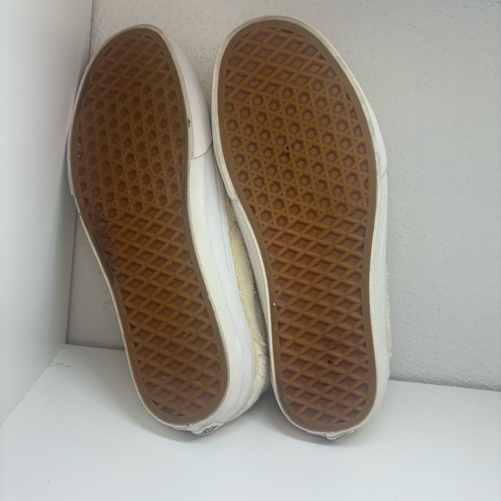 Vans Old Skool Sherpa Faux Fur Rare White Cream Sneakers - Picture 6 of 7